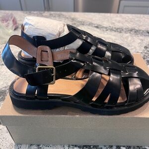 Madewell Lugsole Fisherman Sandals in Leather